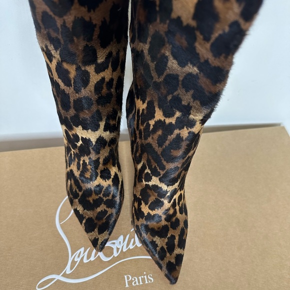 NWB Louboutin Astrilarge Botta 100 Leopard Print Pointed Toe Pony Boots 38.5 - Picture 5 of 15